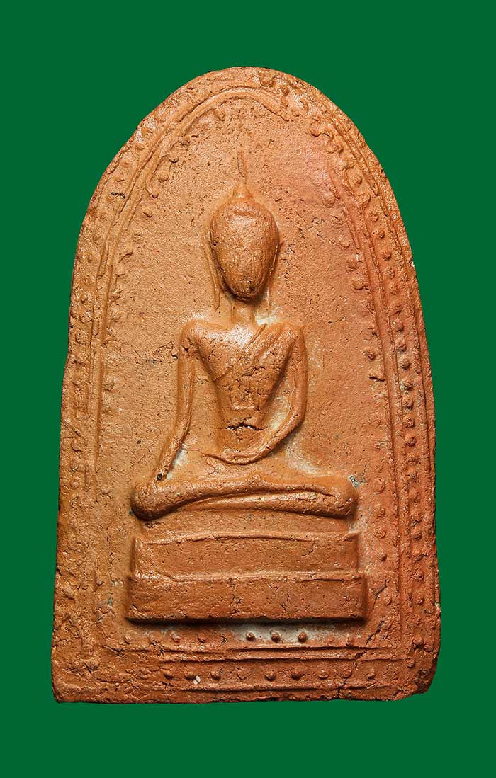 พระสรรค์นั่งข้างเม็ดเนื้อดิน หลวงพ่อกวยองค์ที่ 8