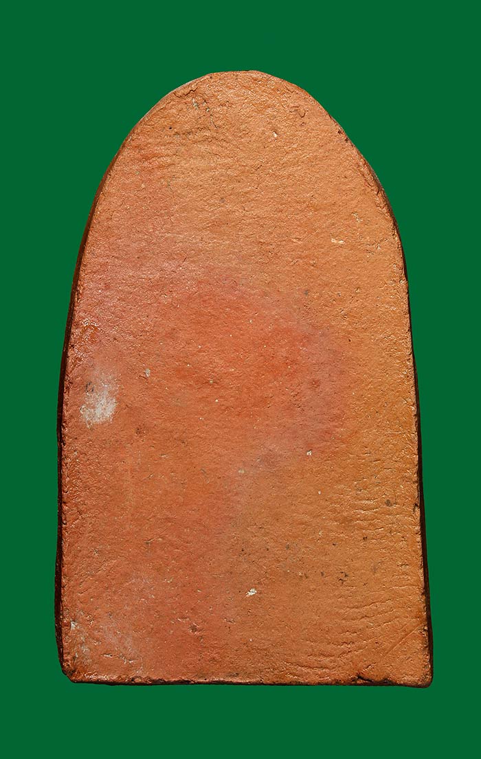 พระสรรค์นั่งข้างเม็ดเนื้อดิน หลวงพ่อกวยองค์ที่ 8