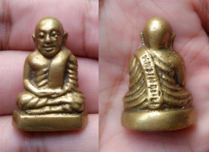 รูปหล่อหลวงพ่อเงิน ปี 15 วัดท่าบัวทอง พิมพฐานสูงนิยม ตอกcode 14/15 กริ่งดังครับ