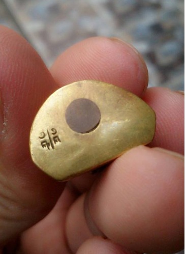 รูปหล่อหลวงพ่อเงิน ปี 15 วัดท่าบัวทอง พิมพฐานสูงนิยม ตอกcode 14/15 กริ่งดังครับ