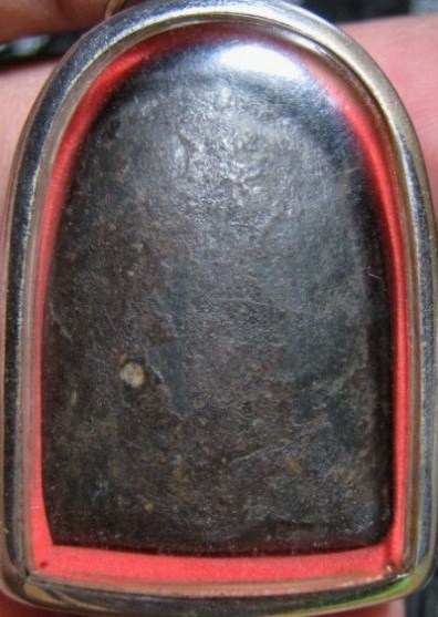 พระพิมพ์บัวเล็บช้าง เนื้อดิน กรุวัดชนะสงคราม กรุงเทพฯ สภาพพอสวย