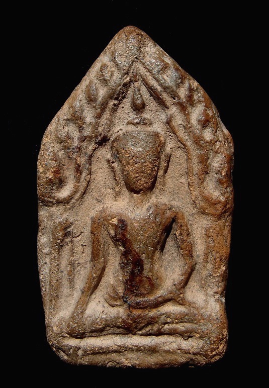 พระขุนแผนห้าเหลี่ยมอกใหญ่ สุพรรณบุรี สุดยอดแห่งพุทธศิลป์อันสวยงาม