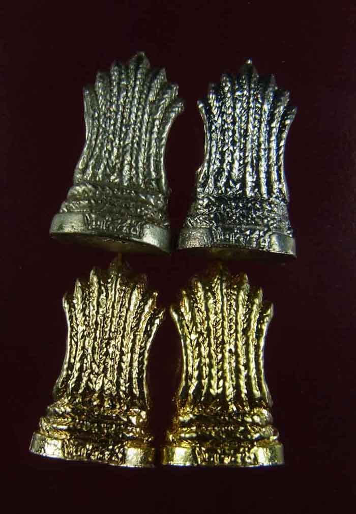 หลวงพ่อเจ็ดกษัตริย์ (พระพุทธสิริสัตตราช) หลวงปู่สอ พันธุโล วัดป่าหนองแสง จ.ยโสธร ปี 49 ( 4 องค์ )