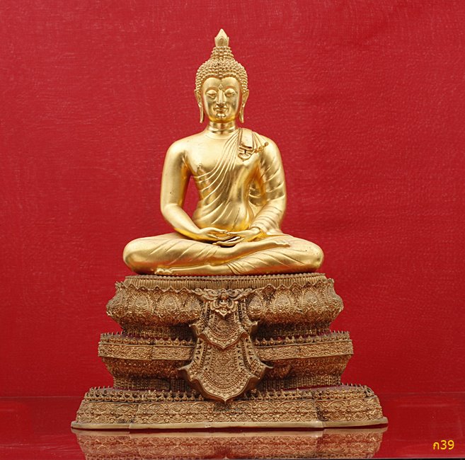 พระบูชาพระพุทธโลกนารถ สมโภชน์กรุงรัตนโกสินทร์ 200 ปี วัดเวฬุราชิน ปี 2525 (2ถอด) หน้าตัก 9 นิ้ว 