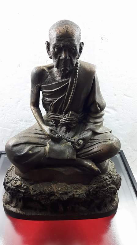 พระบูชาหลวงปู่หมุน วัดบ้านจาน รุ่น อมตะเถระ อายุยืนหมุนโชค ฉลองพระมหาเจดีย์ วัดบ้านจาน ปี2546