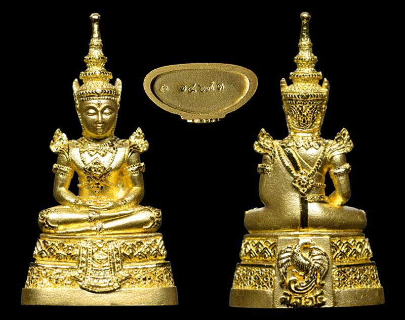พระแก้วมรกต กรมสรรพสามิต ครบ64ปี วัดพระศรีรัตนศาสดาราม2539 เนื้อทองคำขัดเงา เลข14673 น้ำหนัก 18.05กร