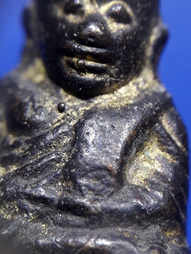 	หลวงพ่อเงิน บางคลาน รุ่นปืนแตก พิมพ์เศียรโตปี28