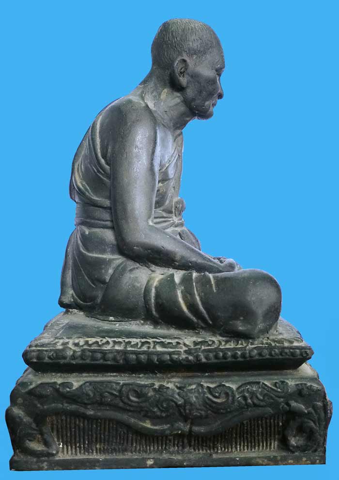 พระรูปหล่อบูชารุ่นแรกหลวงพ่อไสว วัดปรีดาราม จ.นครปฐม หน้าตัก 5 นิ้ว ปี 2538 