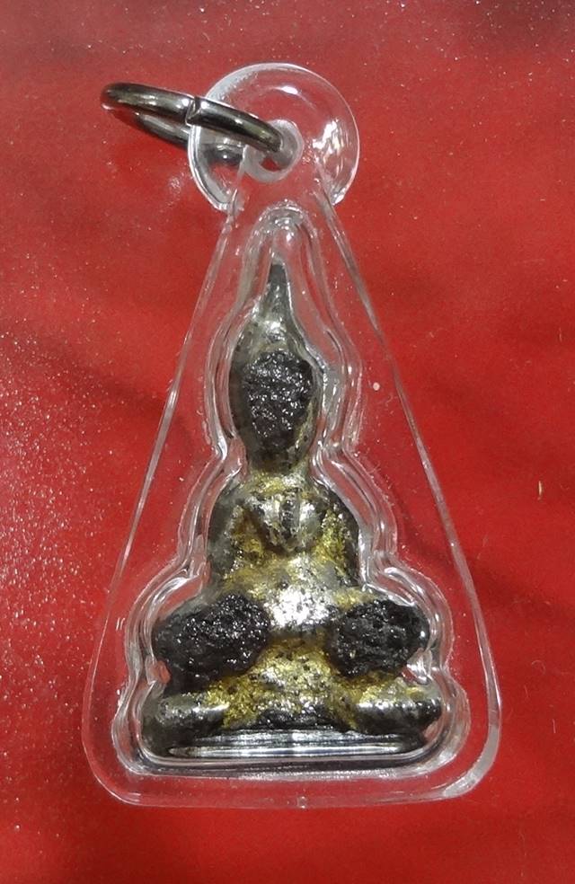  พระพิมพ์ท่ากระดานเนื้อชินเงินไม่ทราบกรุครับ