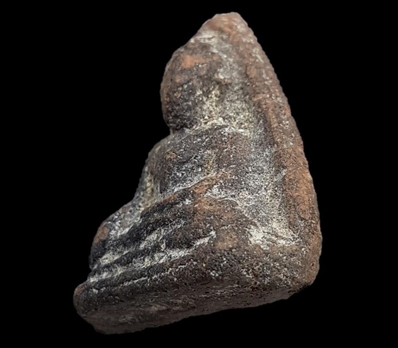 พระโป้กรุบางกระทิงอยุธยาสีผ่านหายากมาก เนื้อแกร่งจัดจ้านสวยน่ารัก 