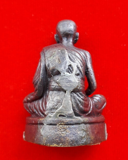 รูปหล่อหลวงปู่หมุน วัดบ้านจาน รุ่นมหาสมปรารถนา ขนาด 1.5 นิ้ว ออกวัดซับลำใยสามัคคีธรรม ปี43