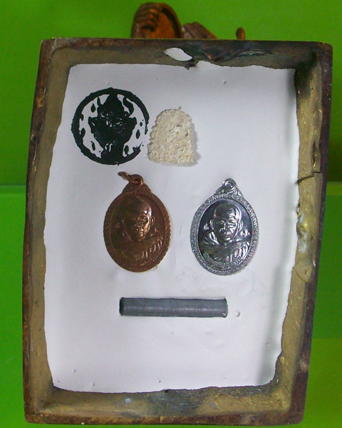 พระบูชา หลวงพ่อชำนาญ เปิดบาตรรับทรัพย์ - ก้าวหน้า