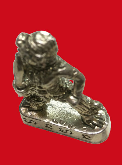 หนุมานเนื้อเงิน รุ่น 2 หลวงปู่สิน หมายเลข 433 พร้อมกล่อง สวยๆ