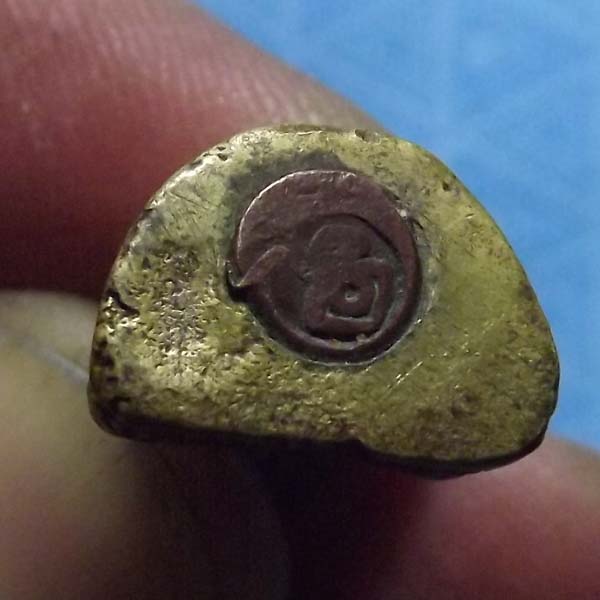 รูปหล่อรุ่นแรก หลวงปู่ปัญญา วัดหนองผักหนาม จ.ชลบุรี