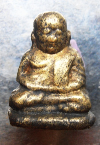 รูปหล่อหลวงพ่อเงิน ปืนแตกพิมพ์เศียรกลม สวยๆเก่าๆครับ