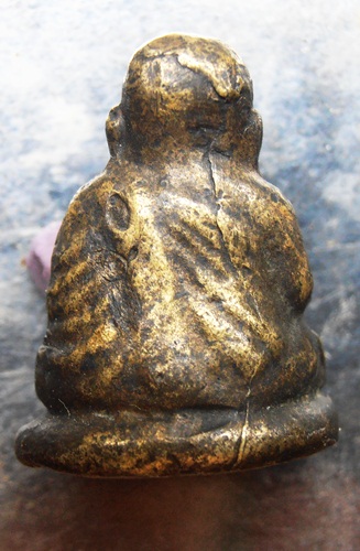 รูปหล่อหลวงพ่อเงิน ปืนแตกพิมพ์เศียรกลม สวยๆเก่าๆครับ