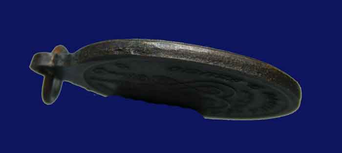 เหรียญรูปไข่หลวงปู่คร่ำวัดวังหว้าปี2539ทองเเดงรมดำเดิมๆ