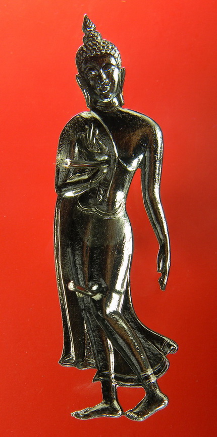 เคาะแรกแดง...พระพุทธลีลามงคล ๒๕๐๗...กะไหล่เงิน หลังเชื่อมลวดสองเส้น...ท่านเจ้าคุณนรฯ เสก