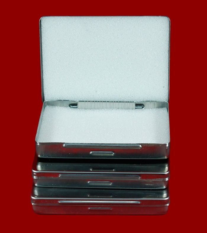 กล่องสแตนเลสใส่พระเบอร์ 555 ขนาด 7.5X10 ซ.ม.(เนื้อโลหะหนา) จัดให้ 3 ใบ "ราคา 180 บาท" 