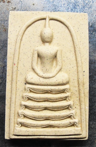 พระสมเด็จพิมพ์จัมโบ้หลวงปู่หงษ์รุ่นแชยิด๙๖ปี ปี56สวยๆไม่มีกลองครับ