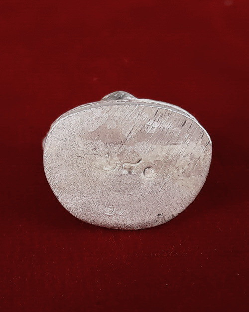 รูปหล่อ พระสิวลี ลังกาวงศ์ ปางจกบาตร เนื้อเงิน เจ้าคุณธงชัย วัดไตรมิตรฯ จัดสร้างปี2546