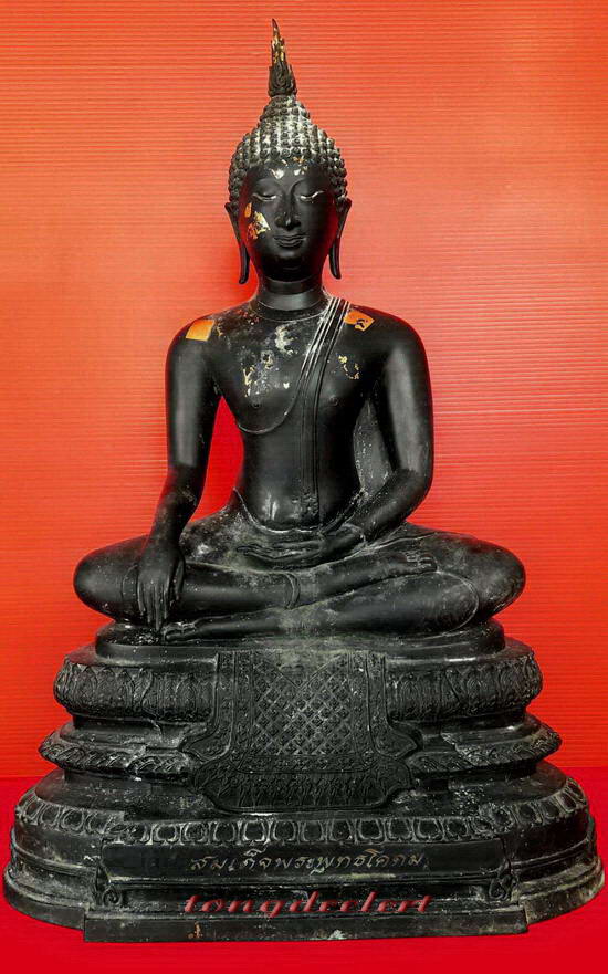 พระบูชาสมเด็จพระพุทธโคดม หลวงพ่อขอม วัดไผ่โรงวัว จ.สุพรรณบุรี หน้าตัก 9 นิ้วค่ะ