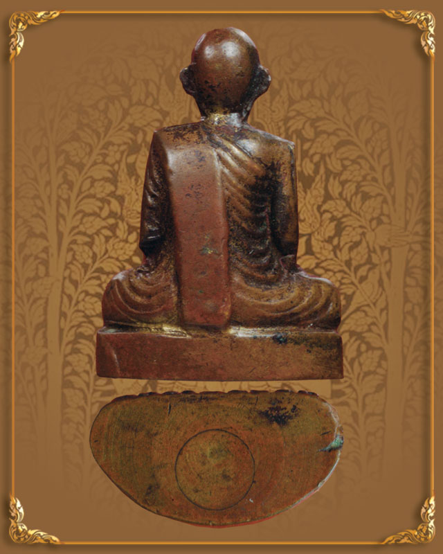 รูปหล่อปั๊มหลวงพ่อขอม วัดไผ่โรงวัว ปี 2505 หน้าหนุ่ม ก้นกลึง องค์ที่ 2