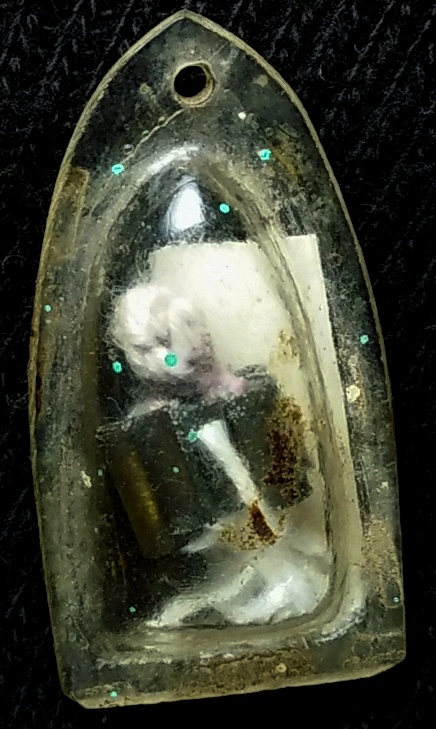 รูปถ่ายหลวงพ่อมุม วัดปราสาทเยอร์เหนือ หลังตะกรุด