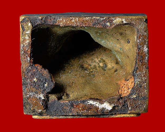 พระบูชา1นิ้ว ตั้งหน้ารถ หลวงปู่ทวด วัดช้างให้ จ.ปัตตานี 2530 สภาพสวยมาก ทัน อ.นอง เสกครับ