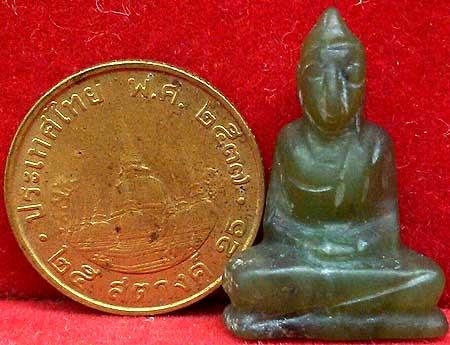 *พระหยกจิ๋ว..ลพ.วิริยังค์ วัดธรรมมงคล*