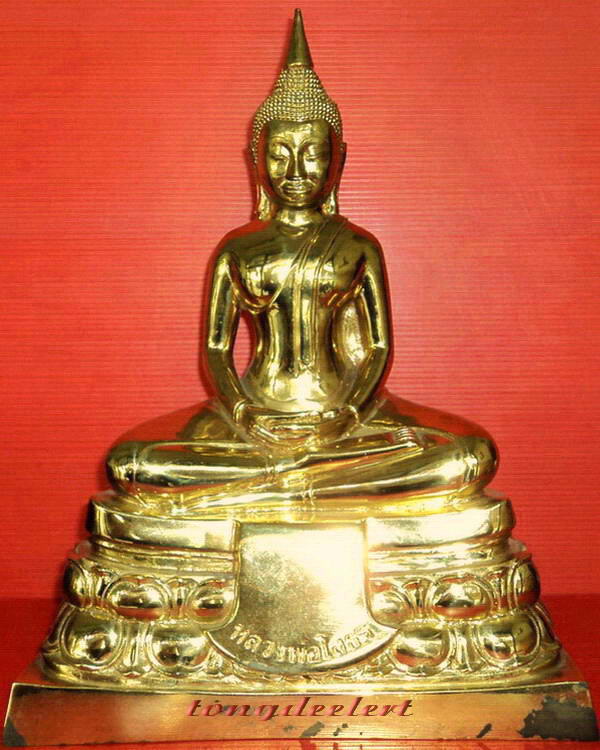 พระบูชาหลวงพ่อโสธร รุ่นอัญเชิญหลวงพ่อโสธรขึ้นจากน้ำ 242 ปี หน้าตัก 7 นิ้ว สวยมากค่ะ