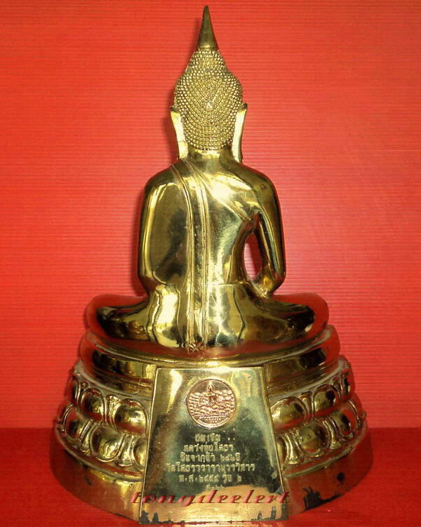 พระบูชาหลวงพ่อโสธร รุ่นอัญเชิญหลวงพ่อโสธรขึ้นจากน้ำ 242 ปี หน้าตัก 7 นิ้ว สวยมากค่ะ