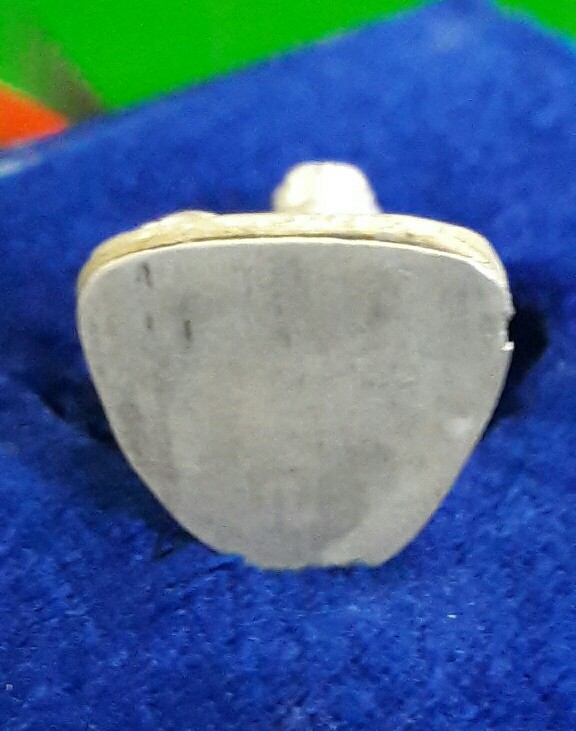 >>>1500<<< รูปหล่อหลวงปู่ทวด จัดสร้างโดยค่ายเสนาณรงค์ จ.สงขลา (เนื้อเงิน)