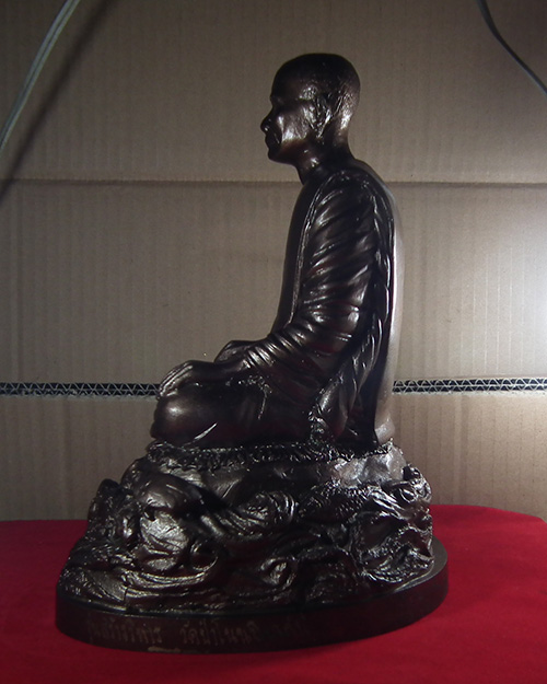 พระบูชาหลวงปู่ภุมมี ฐิตธัมโม วัดป่าโนนนิเวศน์ หน้าตัก ๕ นิ้ว ปี ๒๕๔๐