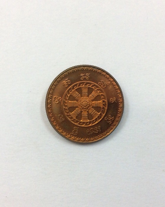 เหรียญหลวงพ่อโสธร หลังธรรมจักร รุ่นนานาชาติ รุ่นแรก ปี37 เนื้อทองแดง กล่องเดิม