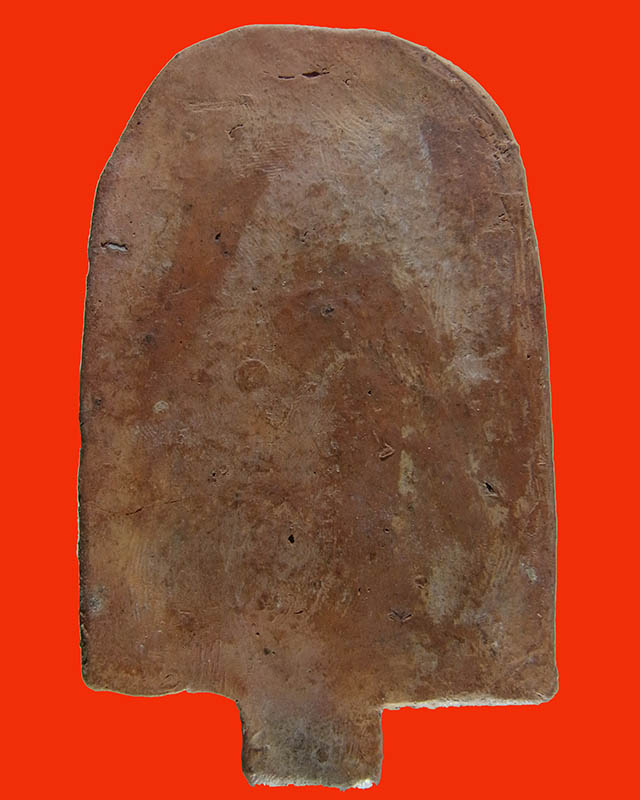 พระเนื้อดินศิลปะเชียงแสนสภาพยังสมบูรณ์ครับ