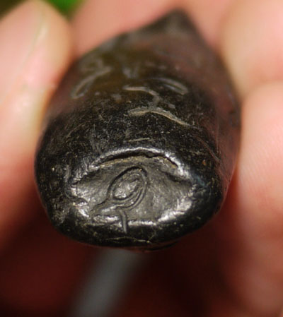 พระกริ่งคลองตะเคียน เนื้อดิน พิมพ์เศียรแหลม กรุวัดประดู่ทรงธรรม จ.พระนครศรีอยุธยา สภาพสวยกริ่งไม่ดัง