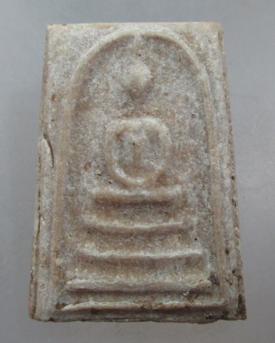 20 บาท พระสมเด็จเนื้อผงน้ำมัน ไม่ทราบที่ครับ