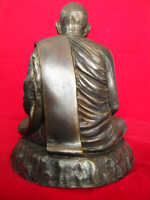 หลวงปู่เหรียญ วรลาโภ วัดอรัญบรรพต จ.หนองคาย 5 นิ้ว สวยๆๆ ส่งถึง บ้านครับ