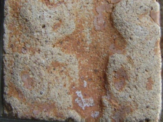 พระกรุนาดูนตัดสี่ เนื้อดิน จ.มหาสารคาม มีเลี่ยมเงินพร้อมห้อย