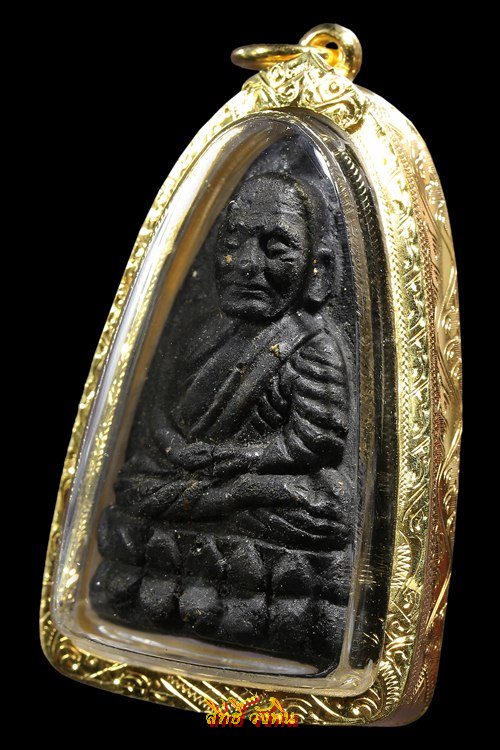 พระหลวงปู่ทวดเนื้อว่านปี 2524((((พิมพ์ใหญ่)))) เลี่ยมทองยกซุ้มงามๆ+บัตรรับรอง 