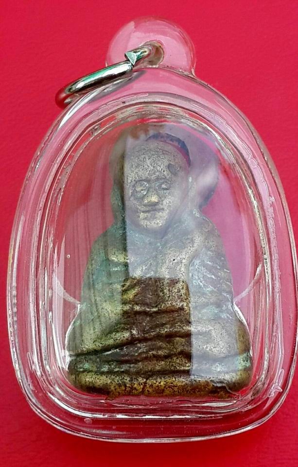 หลวงพ่อเงินวัดบางคลาน รุ่นปืนแตก พิมพ์เศียรโตนิยม ปี2528