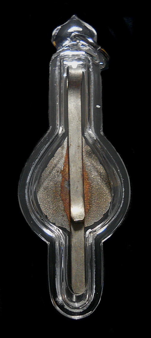 แหนบพัดยศหลวงพ่อเงิน วัดดอนยายหอม ปี2517 สีแดง