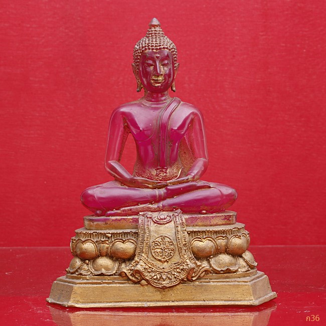 พระบูชาพระธรรมกาย เนื้อสีม่วง