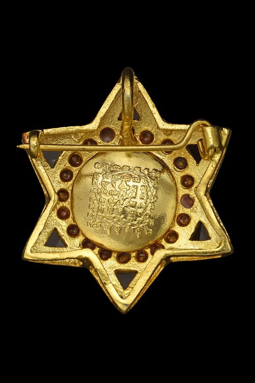 ล็อกเก็ดดาว หลวงพ่อฤาษีลิงดำ วัดท่าชุง จ.อุทัยธานี งานเป่ายันต์เกาะเพรช ครั้งที่ 7 กล่องเดิมครับ