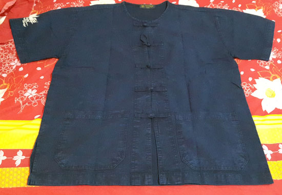 เสื้อม้อห้อมที่ระลึกของใหม่ท่านอาจารย์เฉลิมชัยโฆสิตพิพัฒน์วัดร่องขุ่นเชียงรายไซร้XXLใส่ได้ตั้งแต่คน
