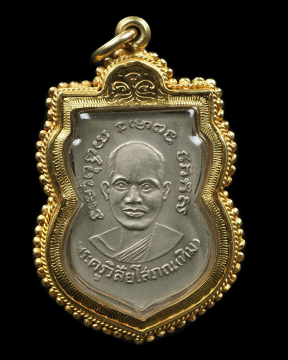 หลวงพ่อทวดเสมารุ่น3ปี2504 พิมพ์หน้าผากสามเส้นครึ่งสวยมาก พร้อมทองสั่งทำตีเกลียวอย่างดี