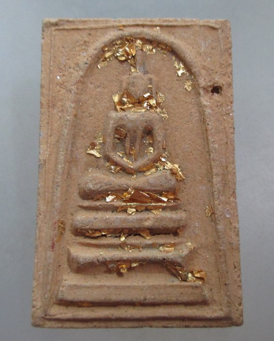 20 บาท พระสมเด็จวัดระฆัง รุ่นเสาร์ ๕ เนื้อดิน