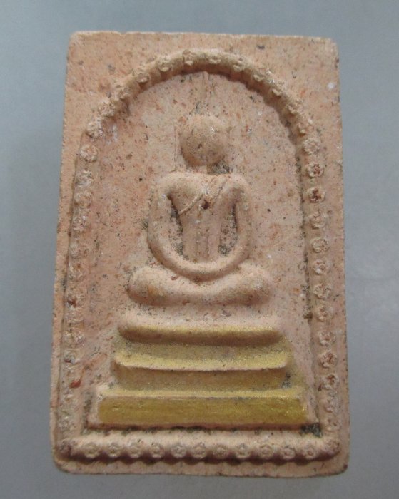 20 บาท พระสมเด็จไม่ทราบที่ครับ