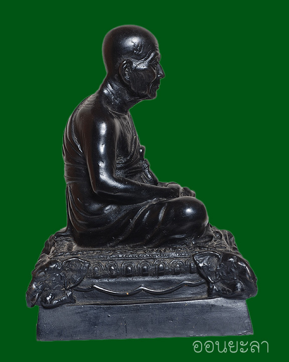 พระบูชาหลวงพ่อทวดรุ่นบูรณพระธาตุเจดีย์วัดช้างให้2551 ขนาด 3 นิ้ว หมายเลข 222 รมดำ